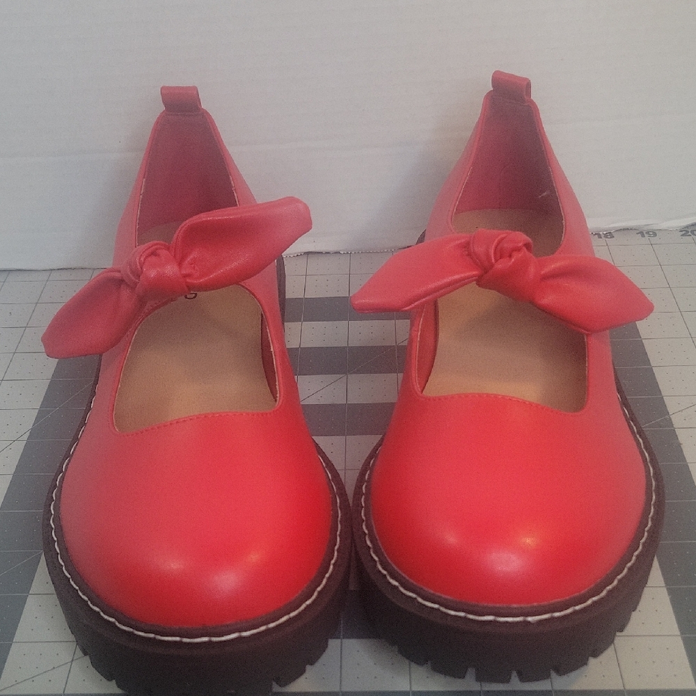 Torrid Red‎ Mary Jane Platform Shoes Bow Detail Size 11.5WW NWOT